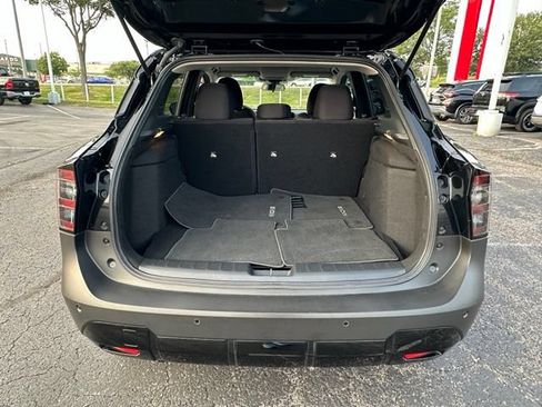 Used 2025 Nissan Kicks SV AWD/4WD image 14