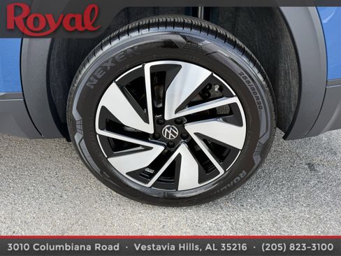 Certified 2025 Volkswagen Atlas SE w/ Panoramic Sunroof Package image 9