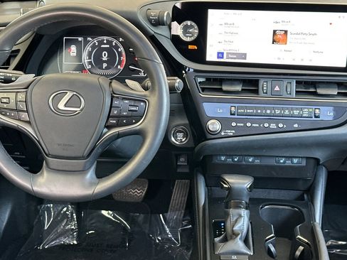 Used 2024 Lexus ES 350 w/ Premium Package FWD image 27
