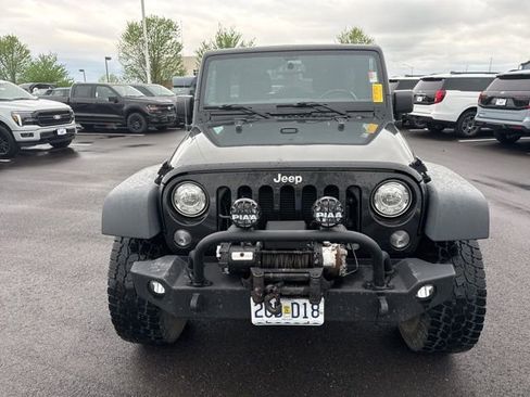 Used 2018 Jeep Wrangler Unlimited Rubicon w/ Dual Top Group image 2