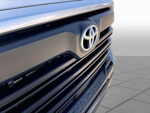 Used 2025 Toyota Tundra SR5 w/ SR5 Premium Package AWD/4WD image 30