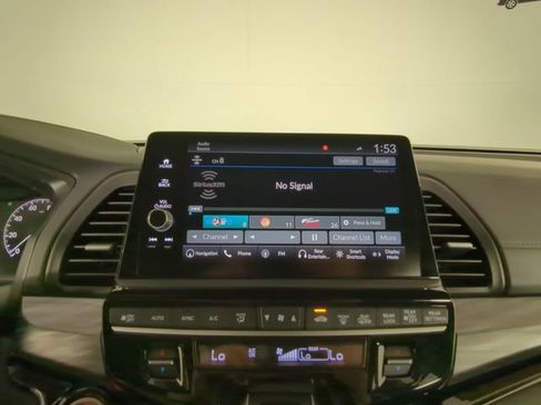 Used 2025 Honda Odyssey Elite image 21