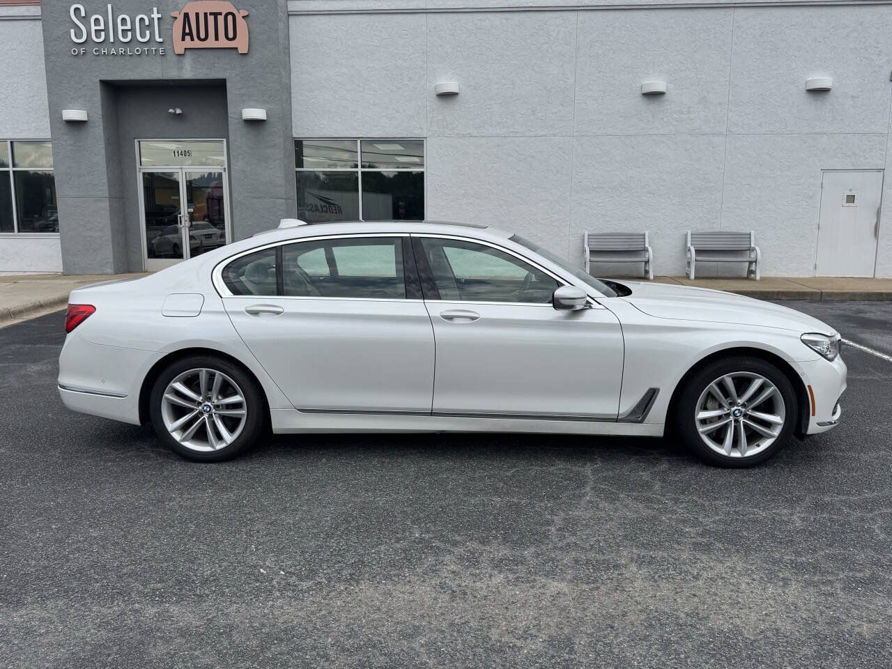 Used 2018 BMW 750i xDrive AWD/4WD image 7