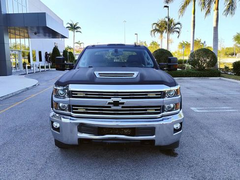 Used 2018 Chevrolet Silverado 3500 LT w/ LT Convenience Package image 3