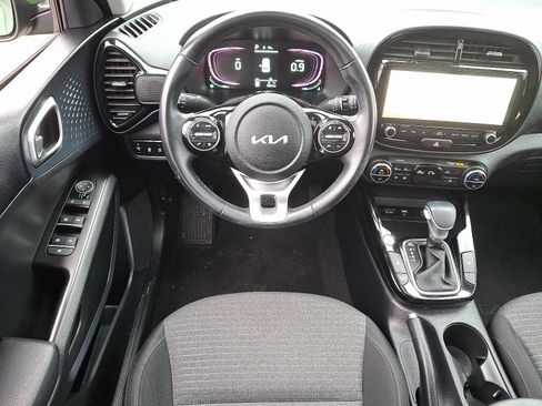 Certified 2023 Kia Soul EX image 11