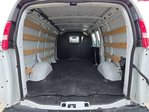 Used 2024 Chevrolet Express 2500 w/ Driver Convenience Package RWD image 15