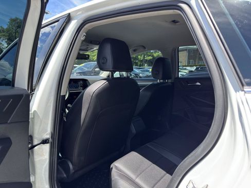 Used 2024 Volkswagen Jetta SE FWD image 28