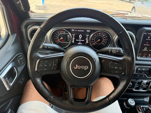 Used 2021 Jeep Gladiator Sport AWD/4WD image 13