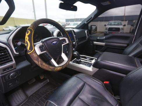 Used 2019 Ford F150 Lariat w/ Equipment Group 502A Luxury image 4