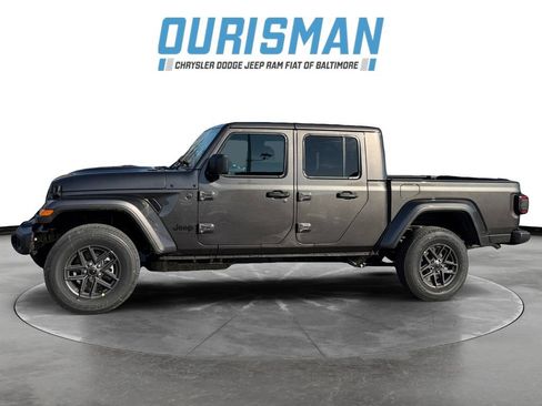 New 2026 Jeep Gladiator Sport AWD/4WD image 3
