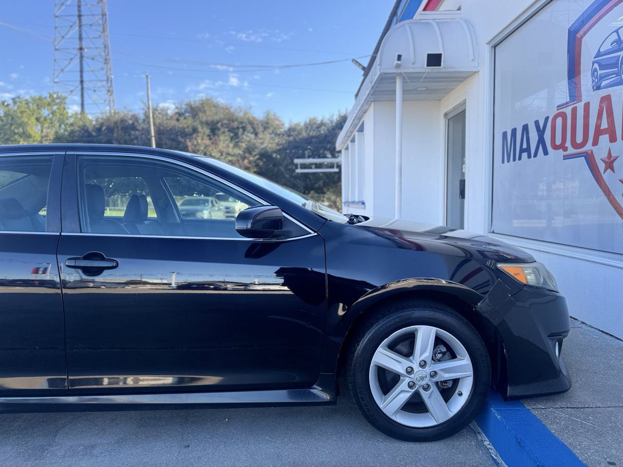 Used 2012 Toyota Camry SE FWD image 26