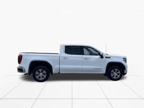 Used 2025 GMC Sierra 1500 SLT AWD/4WD image 9