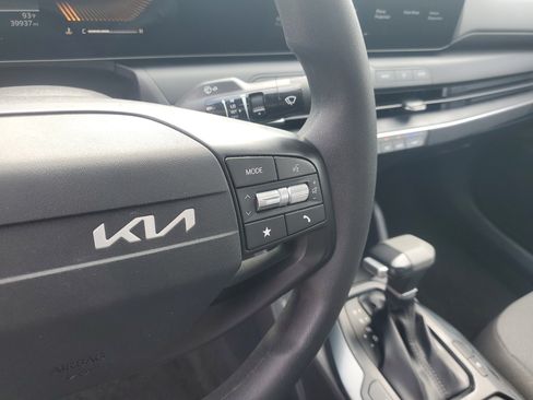 Used 2025 Kia K4 FWD image 17