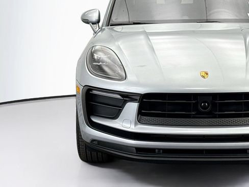 Used 2026 Porsche Macan AWD/4WD image 12