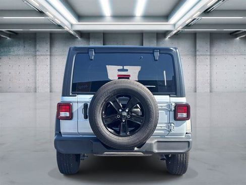 Used 2022 Jeep Wrangler Unlimited Sport AWD/4WD image 5