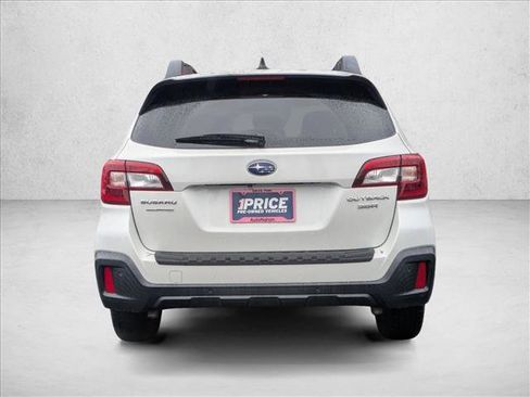 Used 2018 Subaru Outback 3.6R Limited image 7