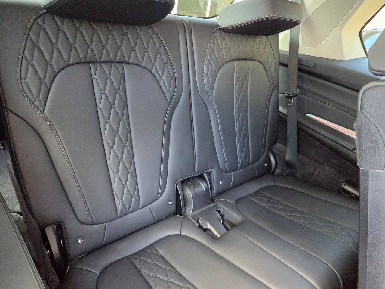 Used 2026 BMW X7 xDrive40i AWD/4WD image 13