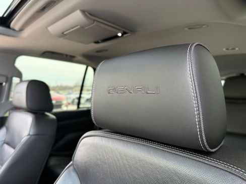 Used 2018 GMC Yukon Denali w/ Denali Ultimate Package image 14