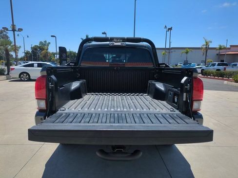 Used 2019 Toyota Tacoma TRD Sport w/ Technology Package AWD/4WD image 30