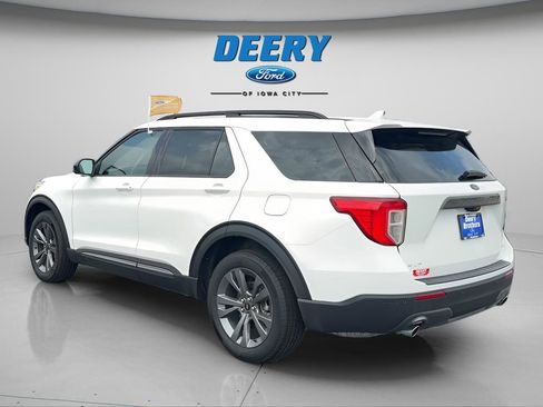 Certified 2023 Ford Explorer XLT w/ Equipment Group 202A AWD/4WD image 5