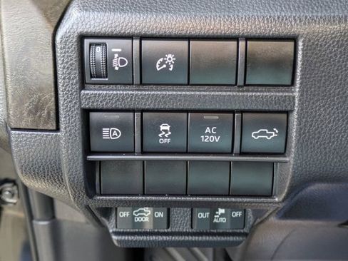 Used 2025 Toyota Tacoma Limited image 23