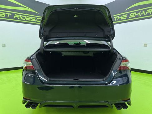 Used 2020 Toyota Camry XSE FWD image 9