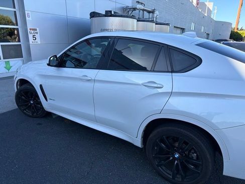 Used 2019 BMW X6 xDrive35i w/ M Sport Package AWD/4WD image 1