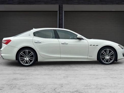 Used 2020 Maserati Ghibli GranLusso image 3