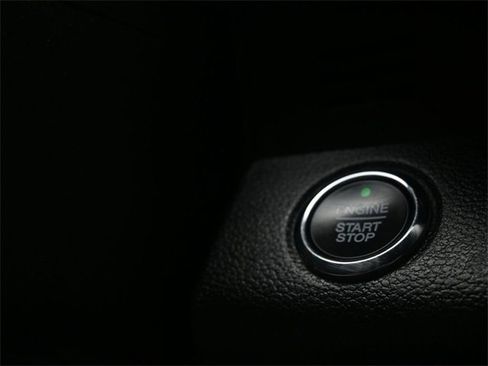 Used 2020 Ford Expedition Max XLT image 14