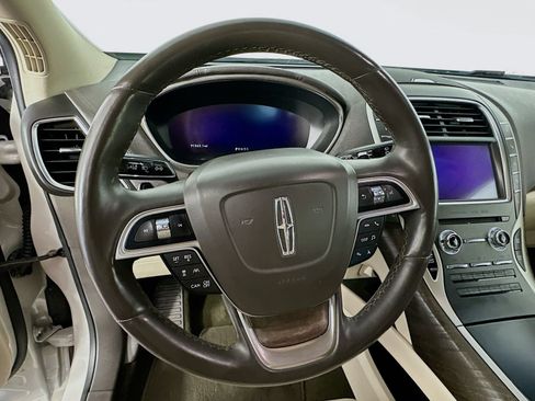 Used 2020 Lincoln Nautilus Reserve w/ Equipment Group 202A AWD/4WD image 11