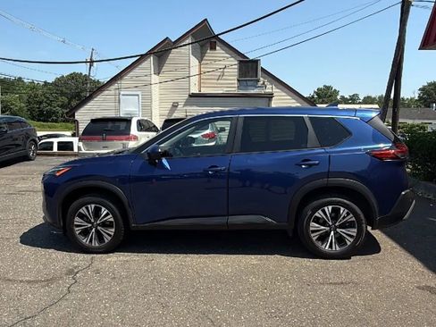 Used 2023 Nissan Rogue SV image 8