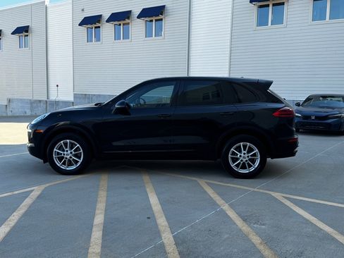 Used 2016 Porsche Cayenne w/ Premium Package image 6