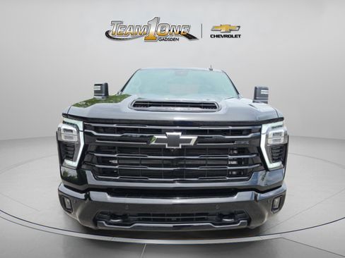 Used 2024 Chevrolet Silverado 2500 LTZ w/ LTZ Plus Package AWD/4WD image 2