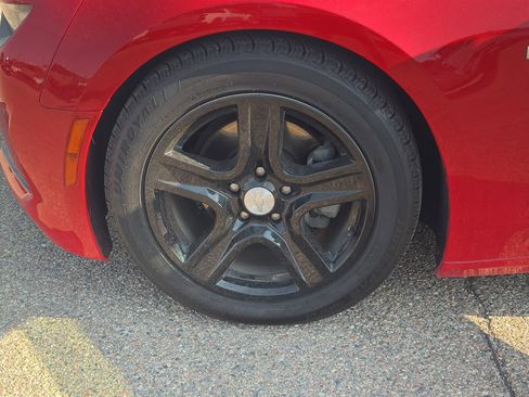 Used 2020 Chevrolet Camaro LT image 15