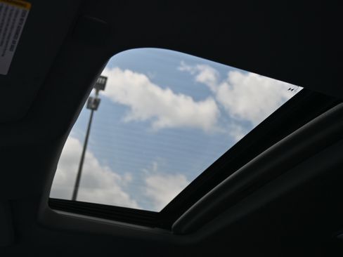 Used 2023 GMC Sierra 1500 Denali w/ Denali Reserve Package image 9