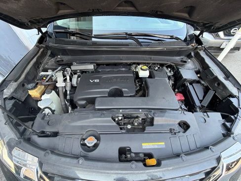Used 2019 Nissan Pathfinder SV AWD/4WD image 28