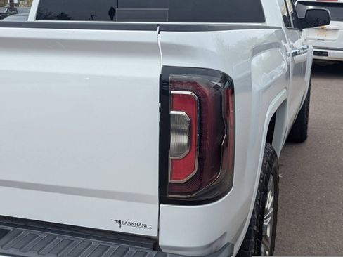 Used 2017 GMC Sierra 1500 SLT w/ Enhanced Driver Alert Package AWD/4WD image 8