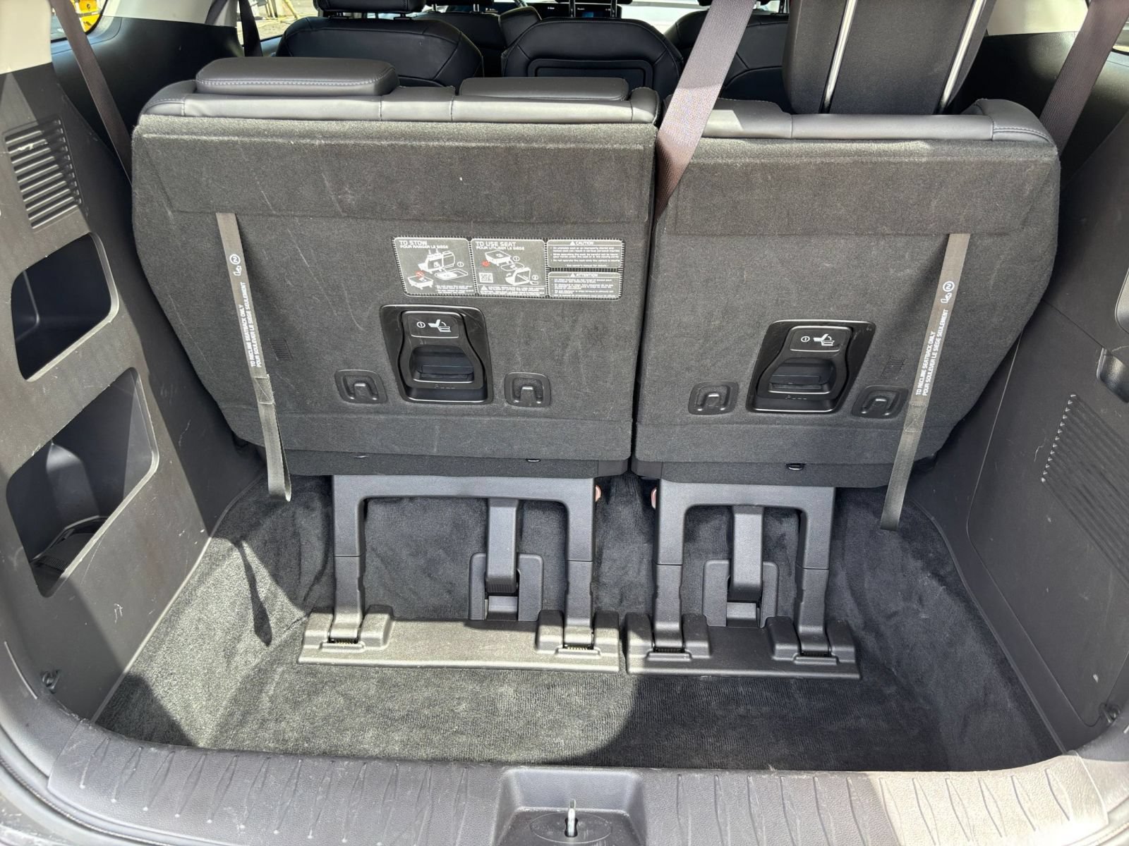Used 2026 Kia Carnival FWD image 33