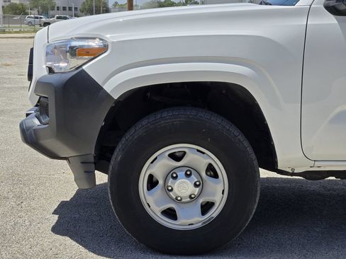 Used 2022 Toyota Tacoma SR RWD image 8