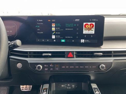 Certified 2025 Kia Sorento SX Prestige w/ Olive Brown Leather Package image 17