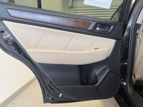 Used 2018 Subaru Outback 2.5i Limited image 30