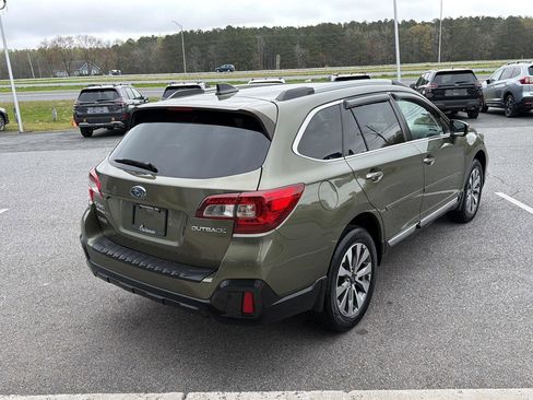 Used 2019 Subaru Outback 2.5i Touring image 6