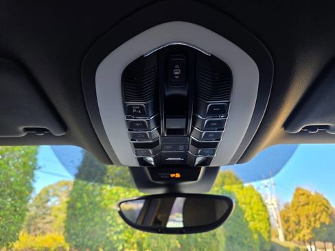 Used 2017 Porsche Macan image 31