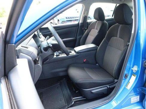 Used 2025 Nissan Sentra SV FWD image 18