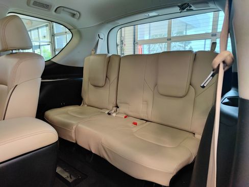 Used 2024 Nissan Armada SL w/ Captain's Chairs Package AWD/4WD image 15