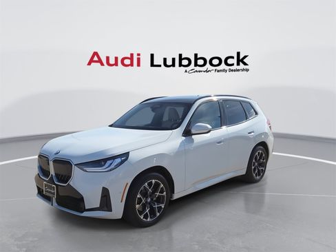 Used 2025 BMW X3 xDrive30i w/ Premium Package image 4
