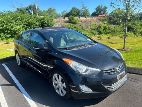 Used 2013 Hyundai Elantra Limited FWD image 3