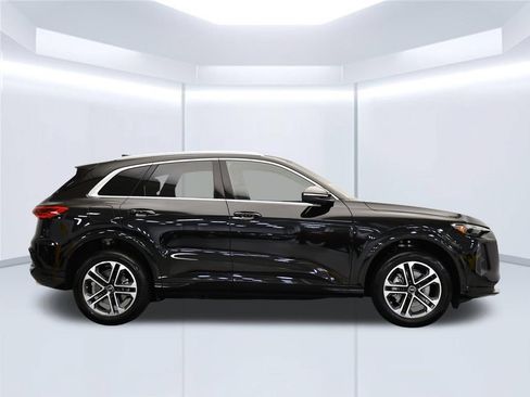Used 2025 Audi Q5 Premium w/ Convenience Package AWD/4WD image 6