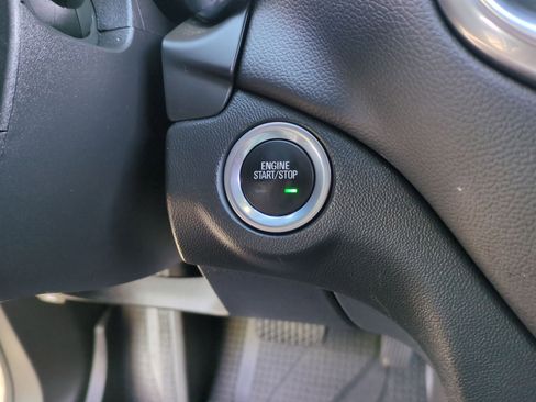 Used 2022 Chevrolet Equinox LT image 16