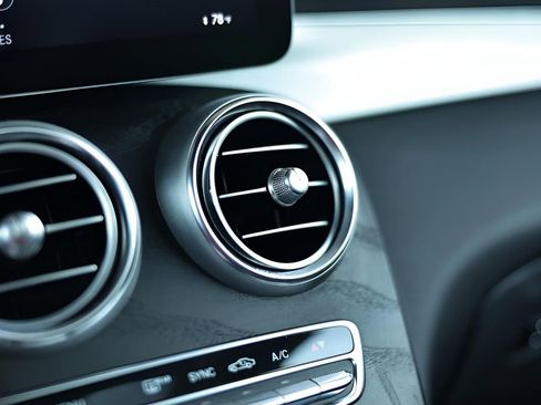 Used 2022 Mercedes-Benz GLC 43 AMG 4MATIC image 24